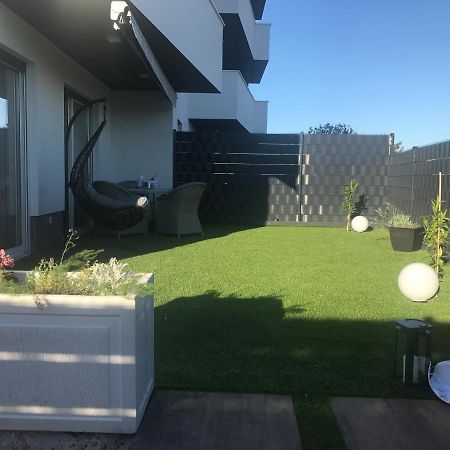 Hedonist-Luxury 2 Bedroom Apartment With Private Hot Tub, Garden And Free Parking Trogir Eksteriør billede