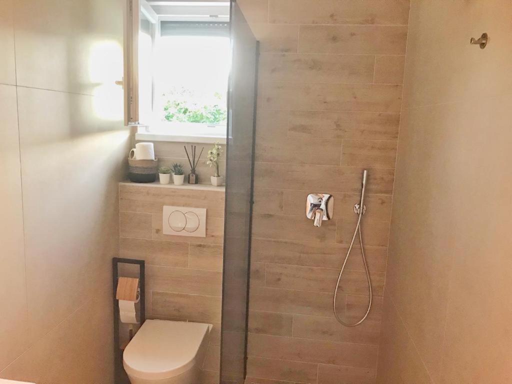Hedonist-Luxury 2 Bedroom Apartment With Private Hot Tub, Garden And Free Parking Trogir Eksteriør billede