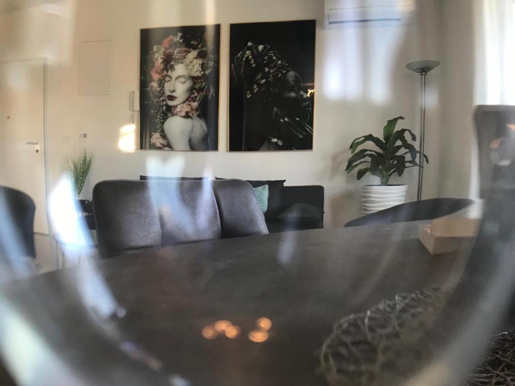 Hedonist-Luxury 2 Bedroom Apartment With Private Hot Tub, Garden And Free Parking Trogir Eksteriør billede